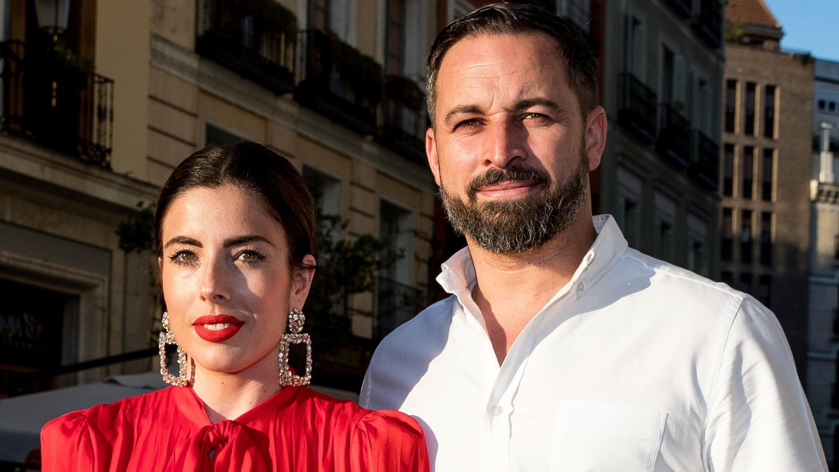 Lidia Bedman y Santiago Abascal.