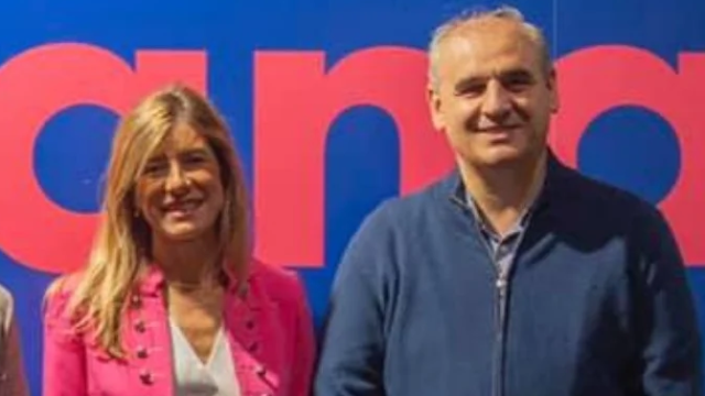 Begoña Gómez y Carlos Barrabés, en un congreso celebrado en Madrid en 2019.