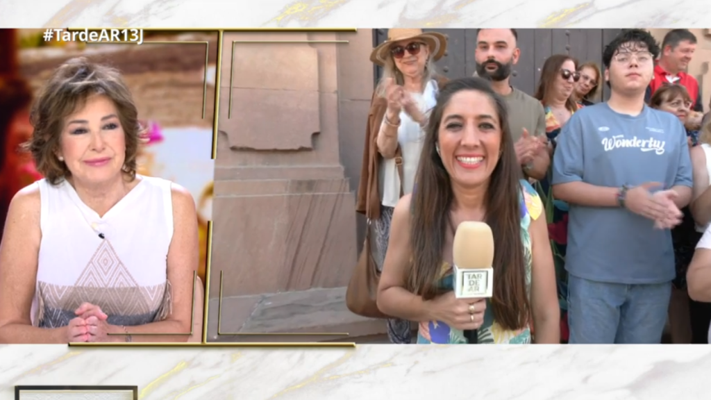 Arna Rosa Quintana se despide con tristeza de la reportera Lucía Tornero en pleno directo.