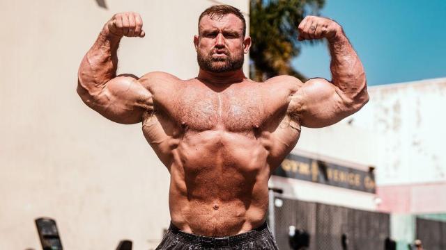 El culturista Douglas Furchey durante un entrenamiento.