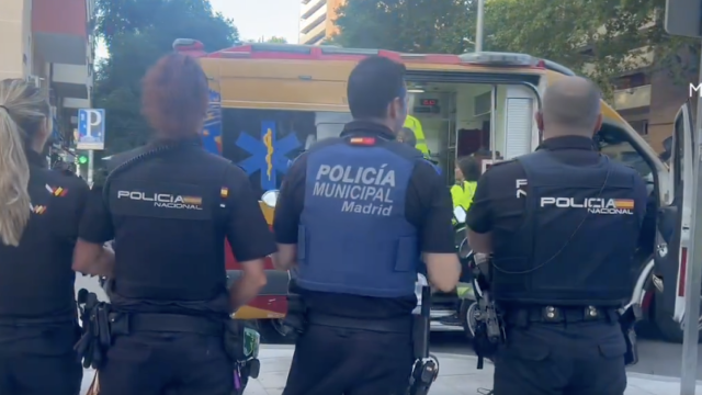 Agentes de la Policía Municipal y Nacional en Ciudad Lineal.