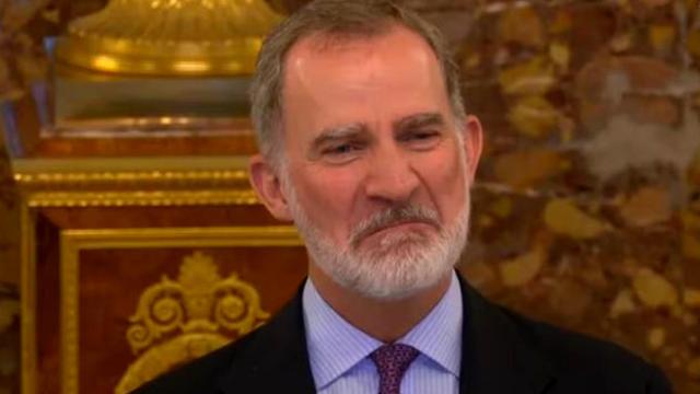 El rey Felipe VI, emocionado durante el discurso improvisado de Leonor y Letizia.