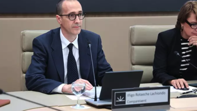 Iñigo Rotaeche Lachiondo en la comisión de investigación del Parlamento Balear.
