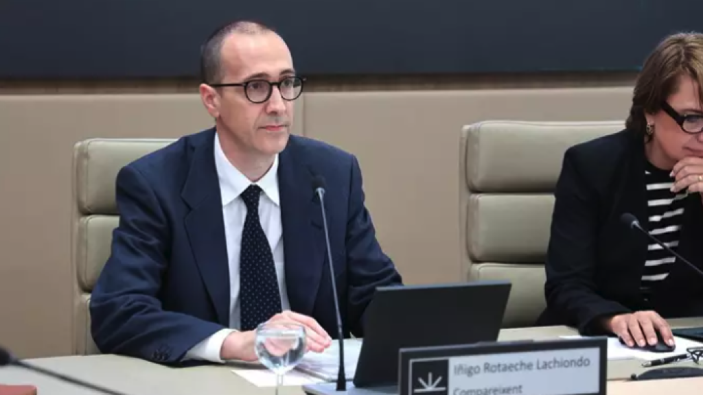 Iñigo Rotaeche Lachiondo en la comisión de investigación del Parlamento Balear.