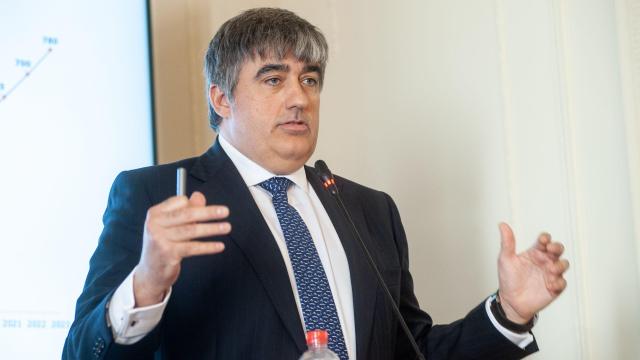 Carlos Aso, consejero delegado de Andbank y vicepresidente ejecutivo de MyInvestor, durante su intervención en el Seminario de Apie.