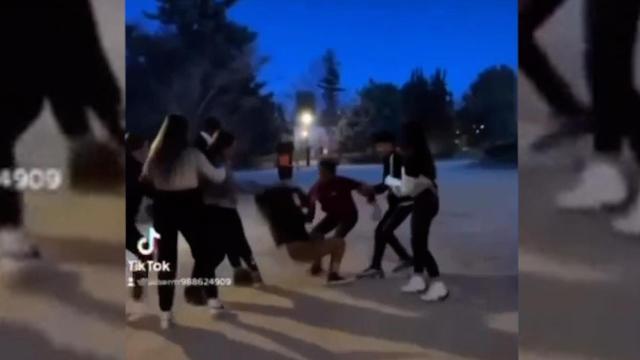 Un fotograma de la agresión en grupo que sufrió una menor de edad.