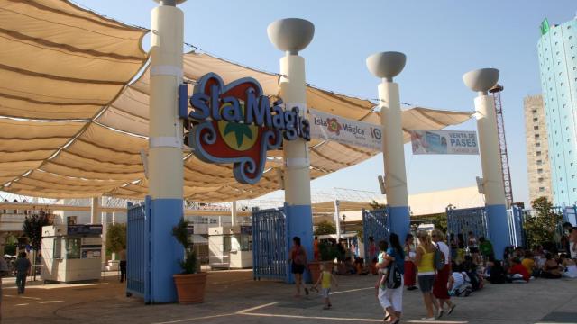 Entrada a Isla Mágica.