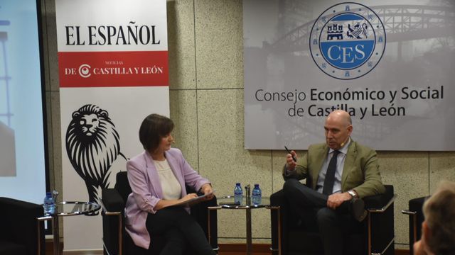 Carlos Martín Tobalina junto a Silvia García durante el foro de EL ESPAÑOL - Noticias de Castilla y León