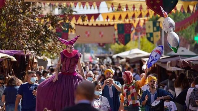 Mercadillo y feria medieval en una imagen de archivo.