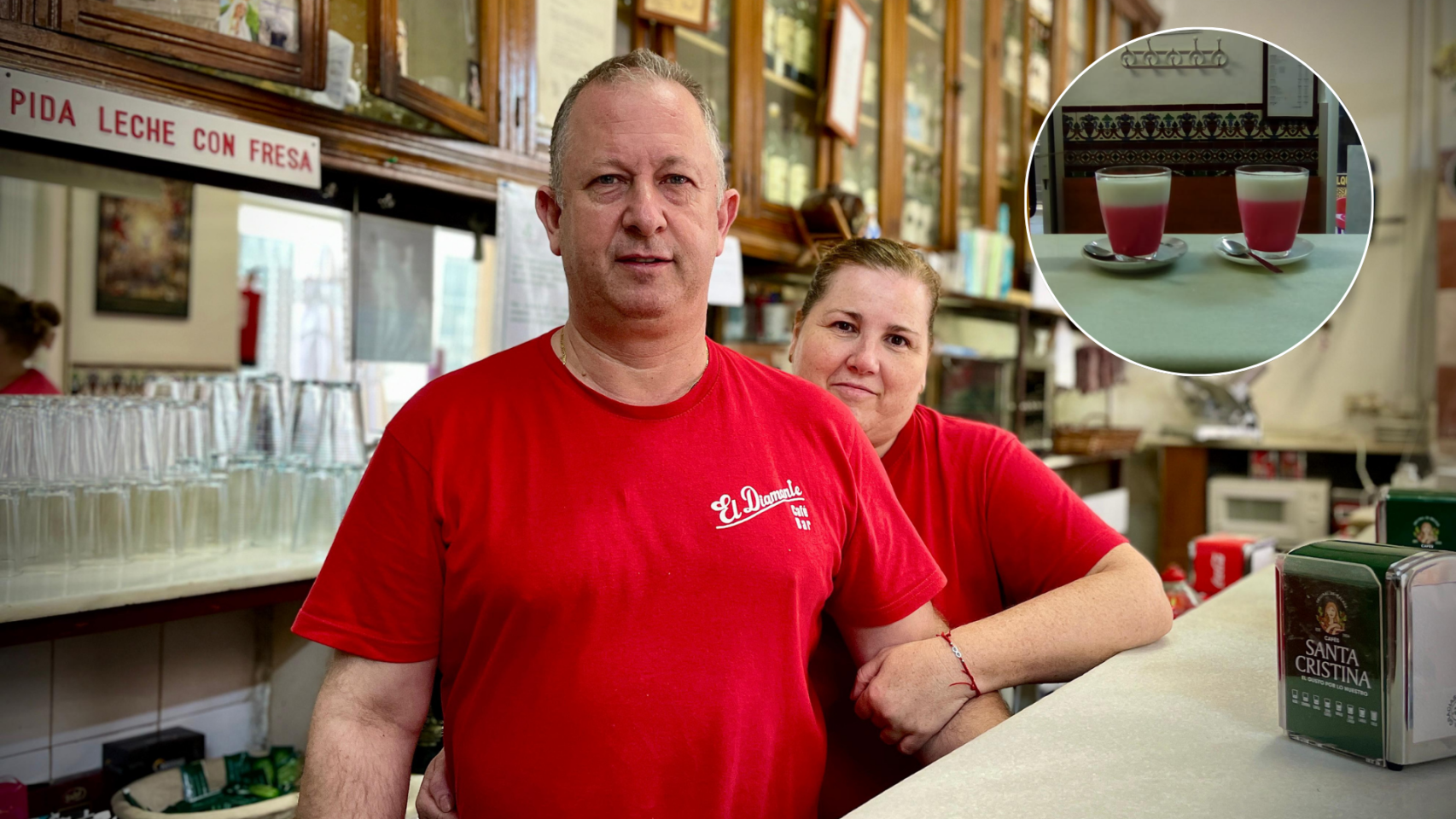 Francis y Mariví y la leche con fresa.