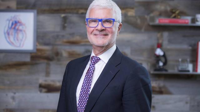 El cirujano cardiaco Steven Gundry.