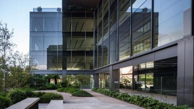 Uno de los edificios de Árima.