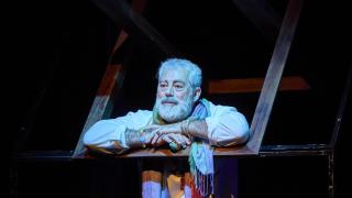 Carlos Blanco como Víctor Morel en 'Síbaris'