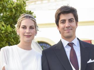 La romántica boda de Sibi Montes y Mateo Ibáñez: los felices novios, arropados por Fran y Tana Rivera en Cádiz