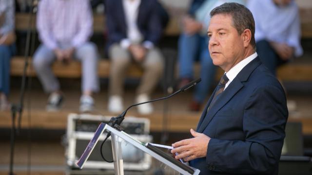 Emiliano García-Page, este viernes en la inauguración del entorno urbano del Salón Rico y el Corral de Don Diego en Toledo.