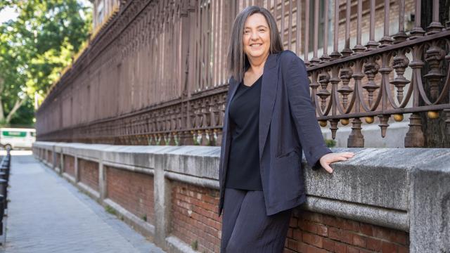 Nuria Varela, periodista, escritora y experta en políticas de igualdad y violencia contra las mujeres, posa para EL ESPAÑOL.