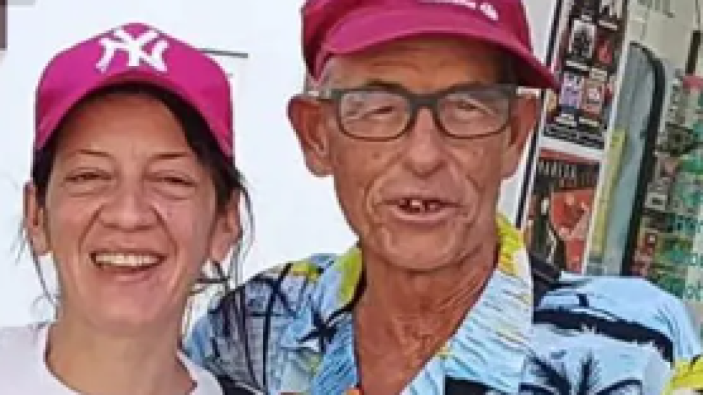 'Dinamita Montilla', junto a Esther, en uno de los vídeos que subió el asesino a TikTok.