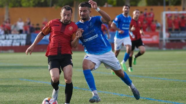 El partido entre el Jove Espanyol y el Xerez se decide en los penaltis.