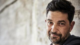 Tiago Rodrigues, director del Festival de Aviñón. Foto: Christophe Raynaud de Lage