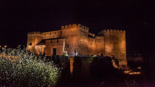 El espectacular Castillo del Buen Amor en la provincia de Salamanca