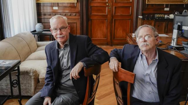 Llos profesores Ulrich Hartl (izquierda) y Arthur Horwich (derecha).
