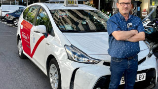 Adiós a los antiguos carteles de 'Libre' de los taxis de Madrid: este es el nuevo diseño