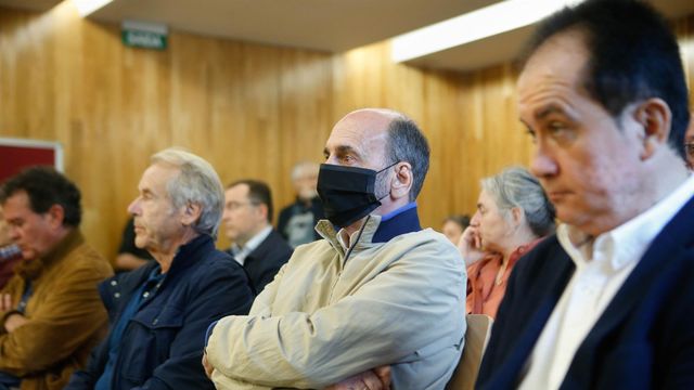 Los imputados durante el juicio de la pieza original de la Pokémon