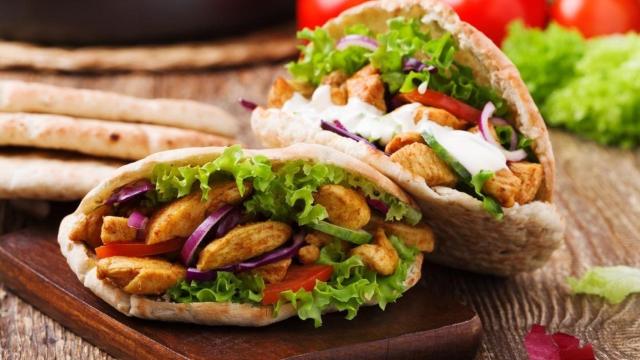 Dos kebabs.