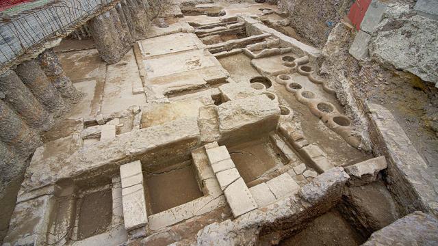 La lavandería romana hallada en la plaza Pia.