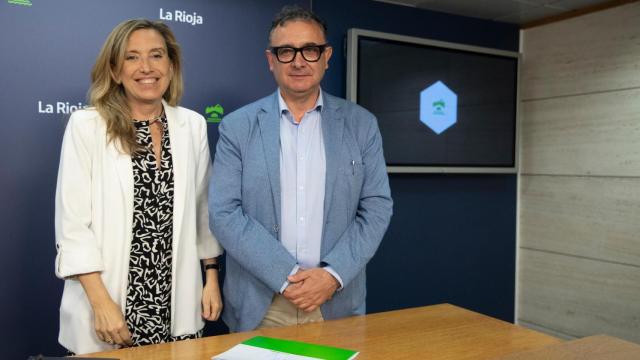 La consejera de Economía de La Rioja, Belinda León, y el gerente de la ADER, Luis Pérez.