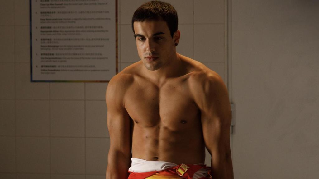 Óscar Casas se mete en la piel del medallista olímpico Gervasio Deferr en la serie 'El gran salto'.