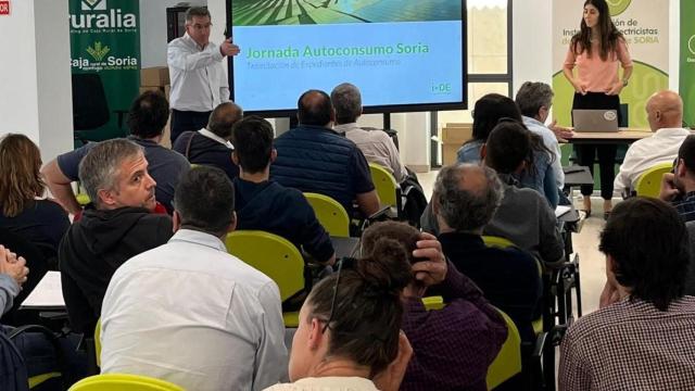 José Manuel Calvo, jefe de Sector Soria de i-DE, en la jornada informativa