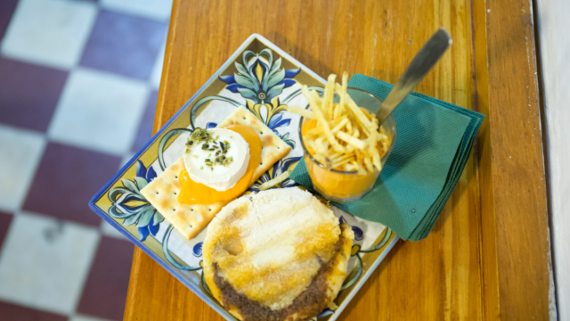 Tapa del bar Lechuguita, en Ronda.