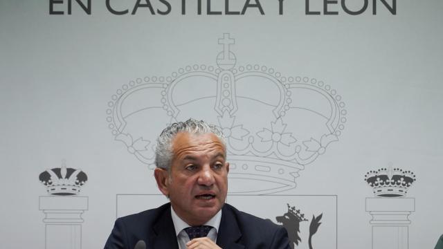 El delegado del Gobierno, Nicanor Sen, durante la rueda de prensa de este jueves