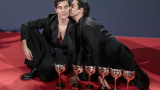 Javier Calvo y Javier Ambrossi después de la gala de los Premios Feroz.