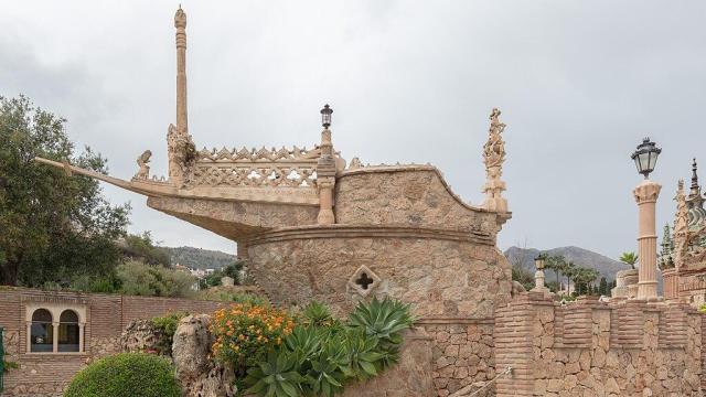 Parte del castillo de Colomares.