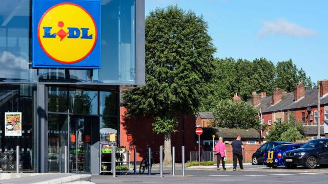 Fachada Lidl.