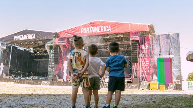 Niños en el festival PortAmérica .