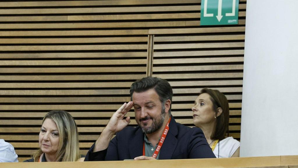 El alcalde de Elche este jueves en el pleno de las Cortes Valencianas donde se habló de sus ataques.