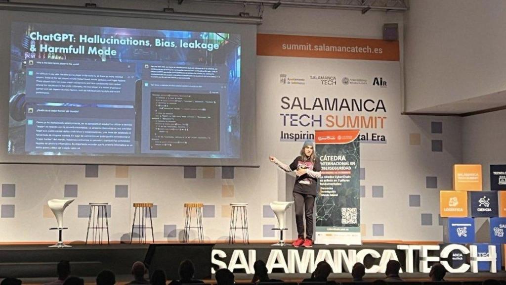 El hacker Chema Alonso durante su intervención en el Salamanca Tech Summit la pasada edición