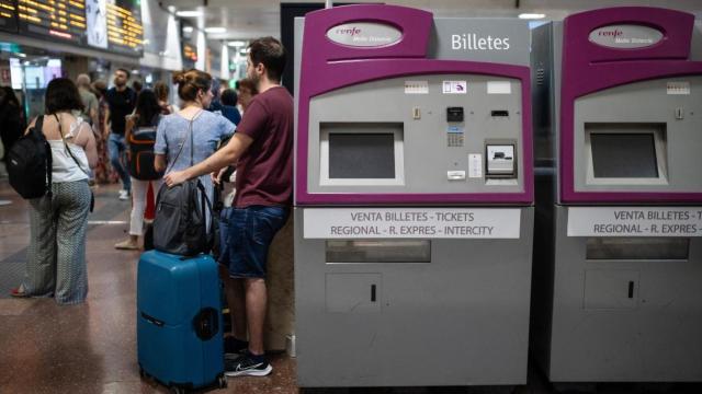 Uno de los vestíbulos de la estación de Chamartín.