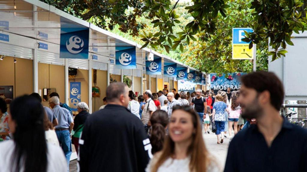 Público en una de las ediciones de Mostrart en A Coruña