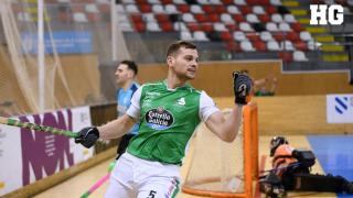 César Carballeira celebra un gol con el Liceo