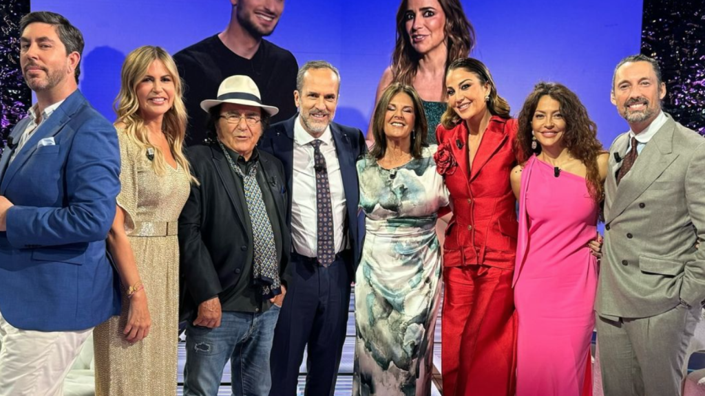 Patricia Cerezo, junto a sus compañeros de '¡De viernes!', en una fotografía publicada por José Antonio León.