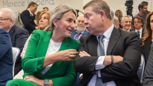 Milagros Tolón y Emiliano García-Page, en un acto reciente en el que coincidieron.