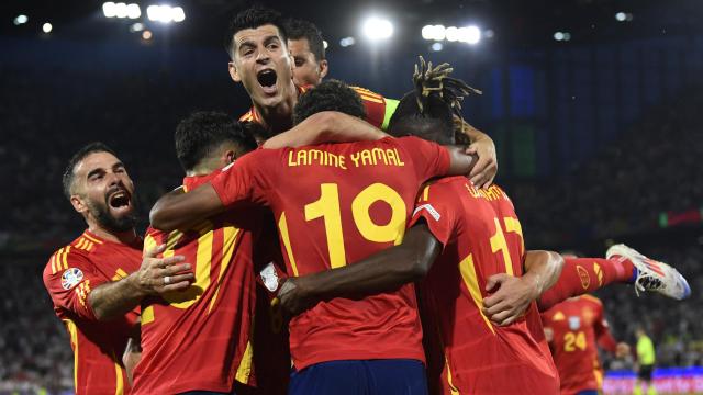Los jugadores de la selección celebran el gol de Fabián Ruiz ante Georgia.
