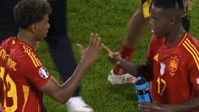 El 'piedra, papel o tijera' de Lamine Yamal y Nico Williams