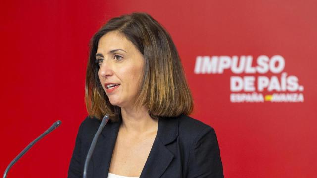 La portavoz del PSOE, Eshter Peña, este lunes en la rueda de prensa que ofrece el partido en Ferraz.