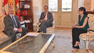 El alcalde y la concejala de Festejos se reunieron con el presidente de la Junta de Semana Santa