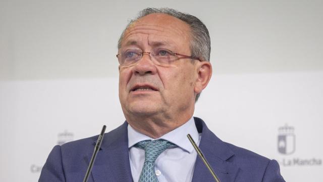 el consejero de Hacienda, Administraciones Públicas y Transformación Digital, Juan Alfonso Ruiz Molina, este martes en rueda de prensa.